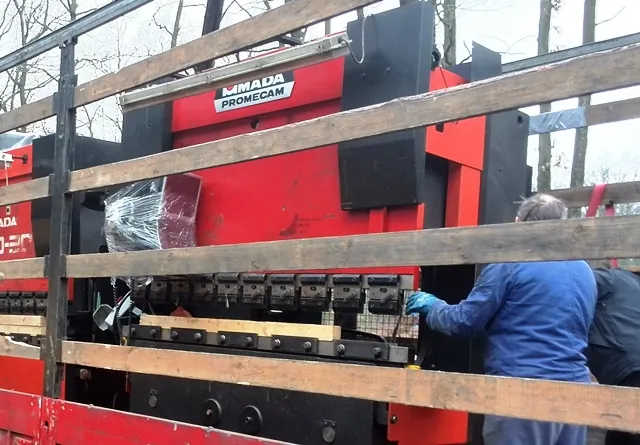 Ohraňovací lis AMADA HFBO 50-20