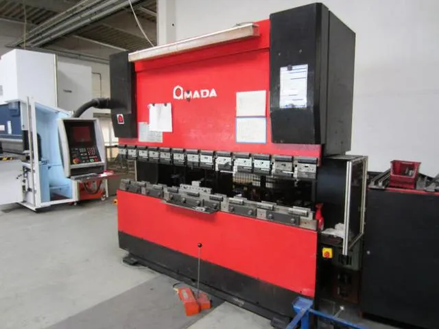 Ohraňovací lis AMADA HFB 80