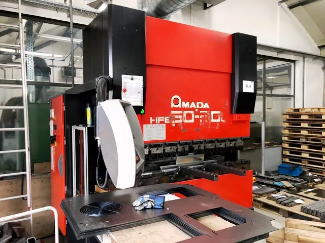 Ohraňovací lis AMADA HFE 50-20L