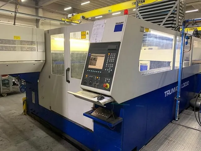 Laserové řezací centrum TRUMPF TruMatic L 3030